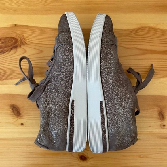 Gentle Souls by Kenneth Cole Women's Haddie Low Profile Fashion Sneaker Size 8.5 - Picture 10 of 12